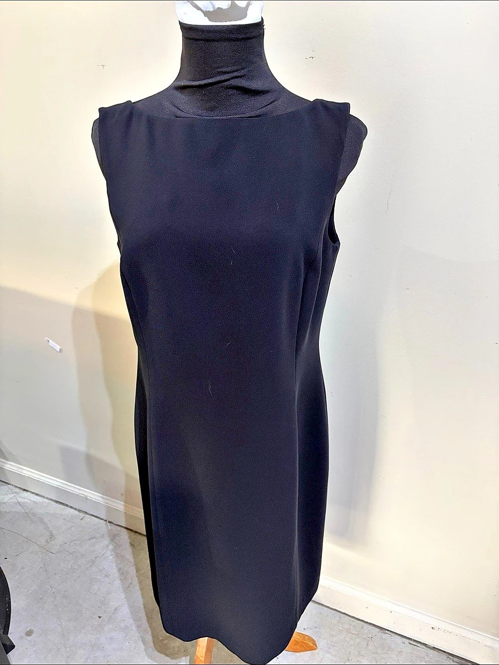 kate hill Sleeveless Mini Dress in Black Size 6 Like New